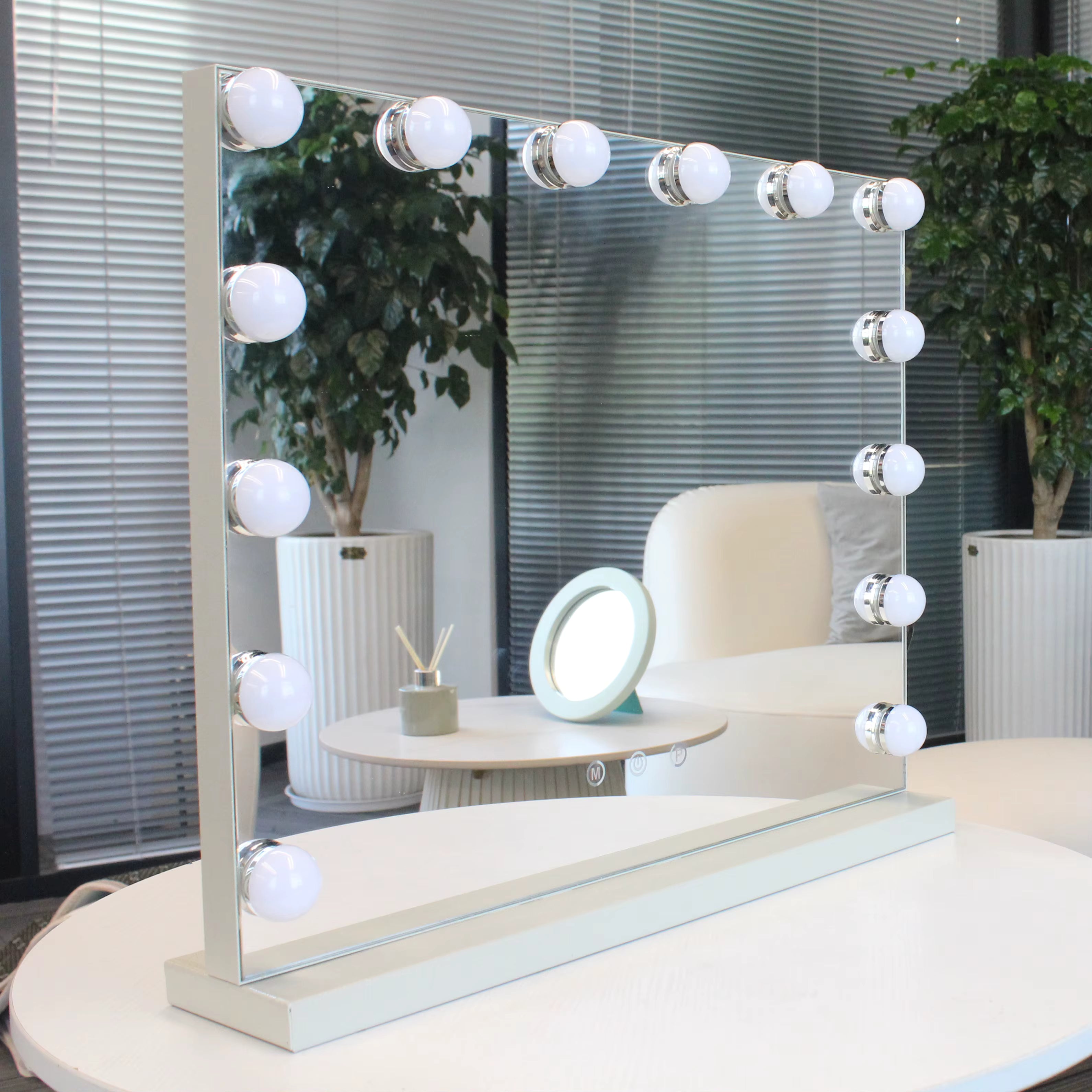 Sminktükör Led világítással